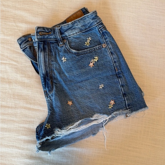 American Eagle Outfitters Blue Jean Shorts with Floral Embroidery - Picture 3 of 4